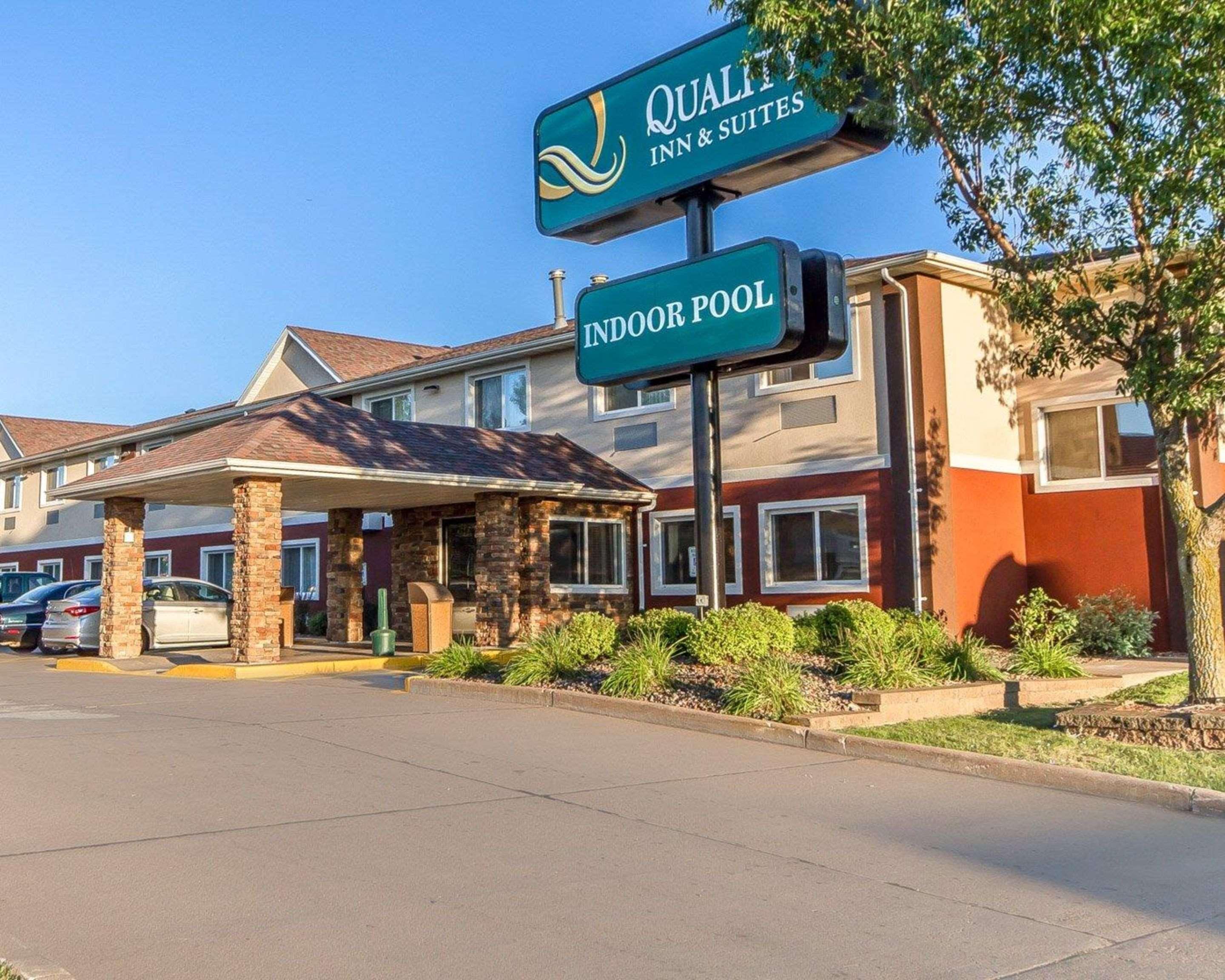 Quality Inn & Suites Eau Claire Exterior foto
