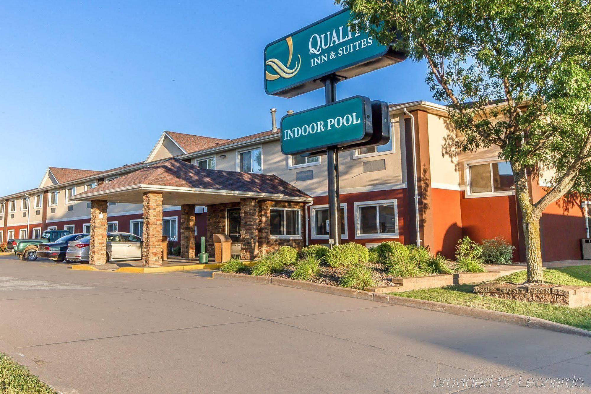Quality Inn & Suites Eau Claire Exterior foto